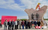 桑梓丹青敬英烈 湘蒙同心传初心——湖南邵阳画家《开国将军－姚喆》巨幅油画捐赠内蒙古集宁