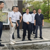 张家界:许达走访调研民营企业