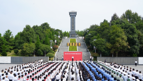邵阳市举行向英雄烈士敬献花篮仪式