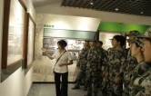 怀化职院组织2026级新生赴安江农校纪念园开展思政研学活动