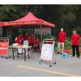 宜章县：国庆坚守景区 志愿暖心护航