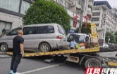 拖移“僵尸车”，还位惠民生！耒阳持续开展非法占用停车资源专项整治行动