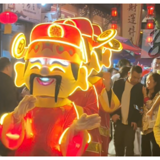 视频·洪江古商城内 跟着“财神”去夜游丨双节同庆·福游怀化