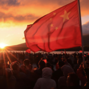 好评中国丨以家国情怀为炬,照亮复兴奋进征程