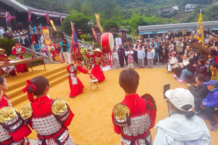 国庆游张家界|杨家界索道:演武庆华诞,游客沉浸式体验忠勇豪情