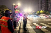 张家界交管一大队：全力护航“湘超”张家界队主场收官战