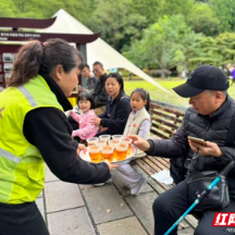 国庆游张家界｜张家界国家森林公园金鞭溪管委会：贴心服务零距离 暖心护航黄金周
