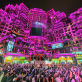 国庆游张家界|国庆文旅热度高涨 七十二奇楼沉浸式民俗夜游点亮夜色