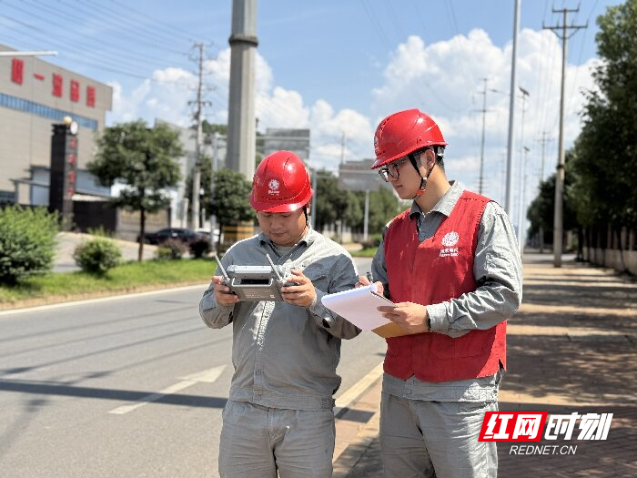 【03】【国庆我在岗】嘉禾公司员工巡线检查.jpg