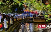人气爆棚！花垣边城茶峒国庆夜游欢乐不停