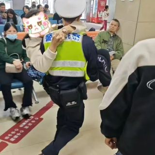 衡阳交警:以最美“警”色,全力护航国庆平安路