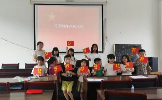 永兴县洋塘乡：巧手制红旗 童心庆国庆