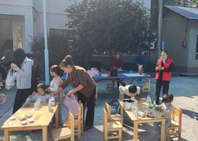 【岩垅乡】党群阵地过双节  民俗活动暖人心