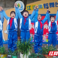 清湾漫书香 究竟是谁在引领孩子阅读？