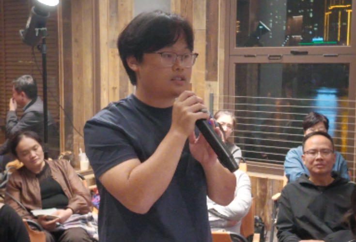 视频丨面对王跃文，辰溪青年作家张浪说：“希望向您学习，写好家乡故事！”