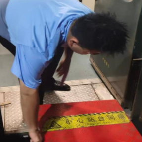 把课堂搬上列车 湖南高铁职院学子助力长沙客运段“双节”客运保障
