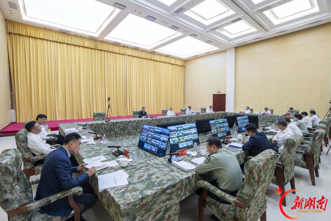 省委议军会议、省领导过“军事日”活动暨军分区（警备区）党委第一书记述职会议举行