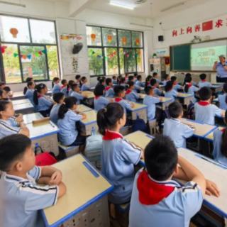 双峰县公安局交通管理大队:警保联动进校园安全种子播心间