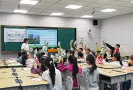 洪江市托口镇中心小学开展水源地保护科普公益课堂