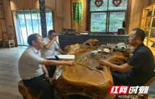 湘西古丈：茶香满茶乡 服务暖茶企
