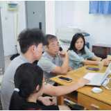 为视障者“点亮”出行路 湖南城市学院学子研发“灵眸智行”AI视障出行辅助系统