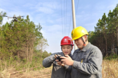 国网永州供电公司：秋检清障防山火 走访护线保供电