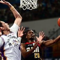 组图｜CBA季前赛长沙站：深圳新世纪77-92北京控股