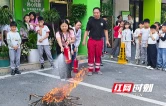 灭火器怎么用？逃生绳怎么系？雨花区这场科普手把手教