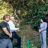 程蓓在城步暗访督导溶洞天坑山谷污染问题排查整治工作