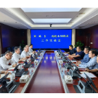 何朝晖赴省港航水利集团、海利集团对接工作