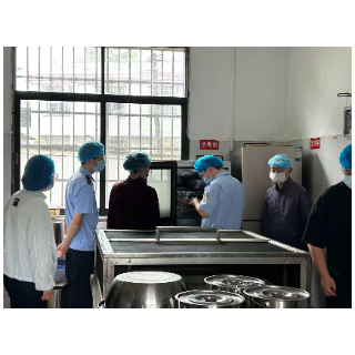 湘潭县青山桥镇严把餐具洗消“小切口” 守护校园餐“大民生”