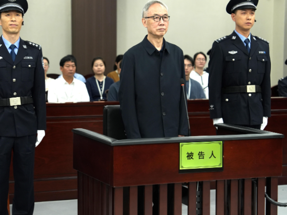 非法收受财物4364万余元，江西省政协原党组成员、副主席胡幼桃一审被判十三年