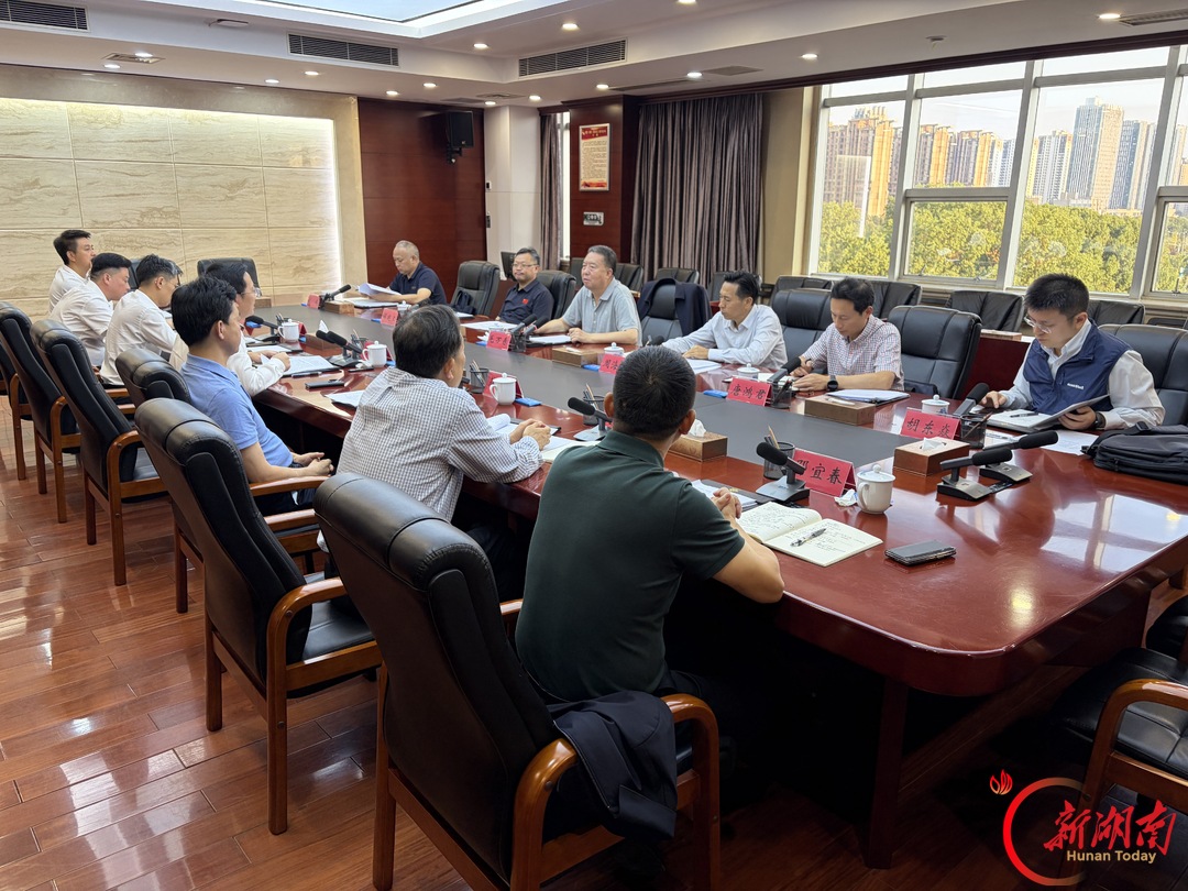 毛万春在长沙市开福区调研