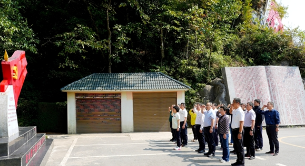 十三届邵阳市委理论学习中心组开展第一次集体学习 以实干实绩奋力走好新时代长征路