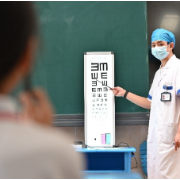 长沙市中心医院多学科专家团队进校园 450名学生完成“五健”一体化专项筛查