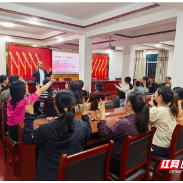 炎陵县霞阳镇:“童成长”进社区,育儿课堂暖人心