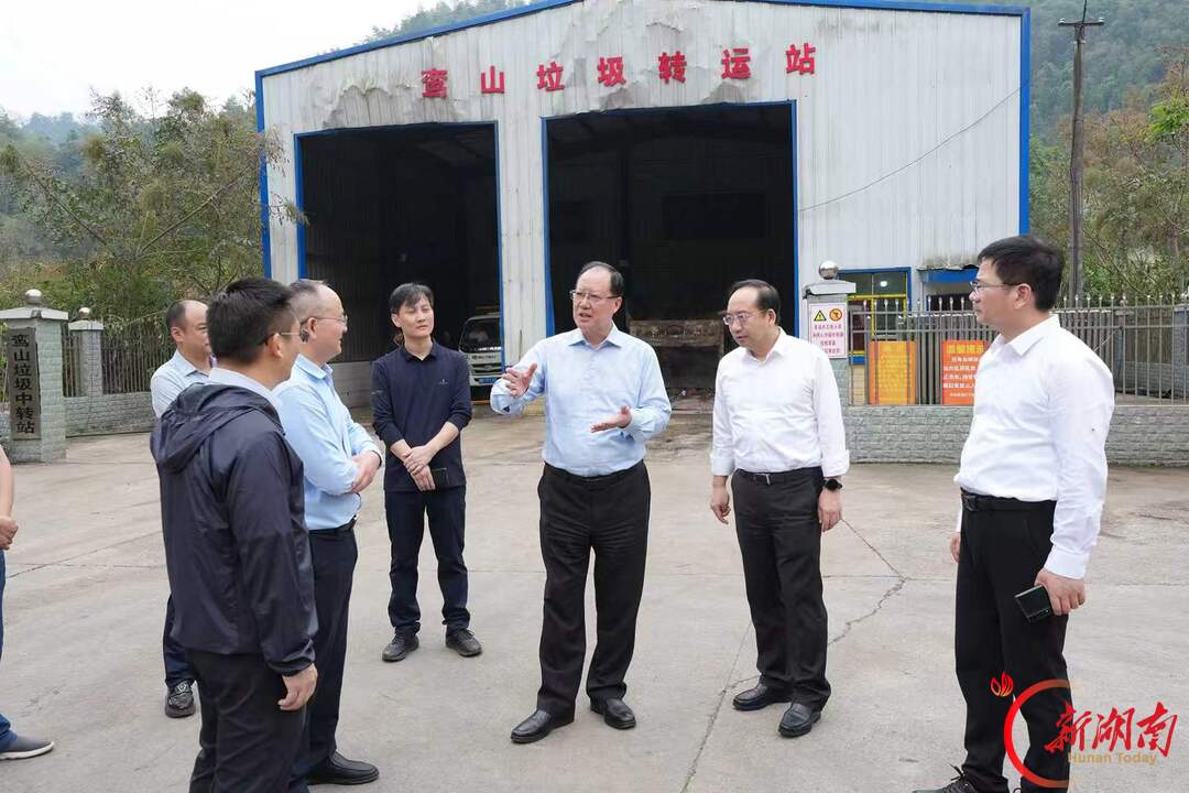 毛伟明暗访检查溶洞污染问题排查整治和安全生产工作