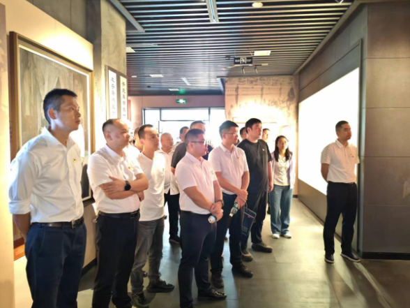 感悟初心展担当 竹廉浸润守底线——益阳市委党校（市行政学院）科干班学员开展案例现场教学暨廉洁文化教育活动