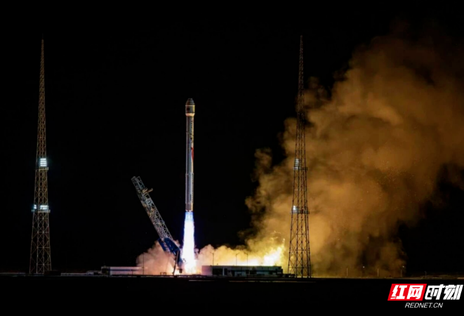 揽月机电以40台飞轮、30台磁力矩器护航10颗卫星