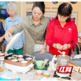 丹桂飘香迎重阳 老友同乐话安康