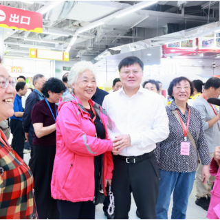 重阳敬桑榆 盛景话新程 芙蓉区举办离退休干部区情通报会暨参观考察活动