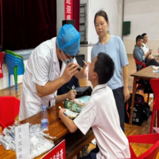 郴州市县疾控联动开展学生常见病现场指导与校园健康宣教