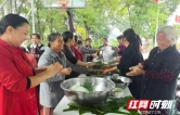 保靖县甘溪村开展“党群连心庆重阳 温情陪伴暖人心”主题活动