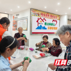 拆掉柜台，邻里常来，办事大厅变身“枫邻家园”