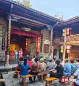 资兴市环境卫生服务中心开展重阳节敬老主题活动