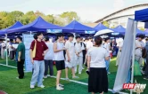 政校企同向发力 金霞名企组团进校园精准揽才