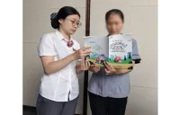 广发银行长沙分行营业部、零售信贷部开展敬老月防非宣传