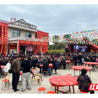 湘潭县易俗河镇赤湖村:600余名老人共度“重阳”