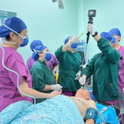 巨大甲状腺肿致气道受压变形,长沙市中心医院多学科协作破解“困难气道”难题