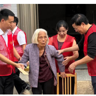 衡山县永和乡:重阳爱心送温暖 心系高龄老人情